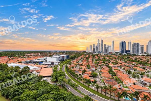 Venta de apartamento en santa maria, ph greengarden, hermosa vista al golf y al mar