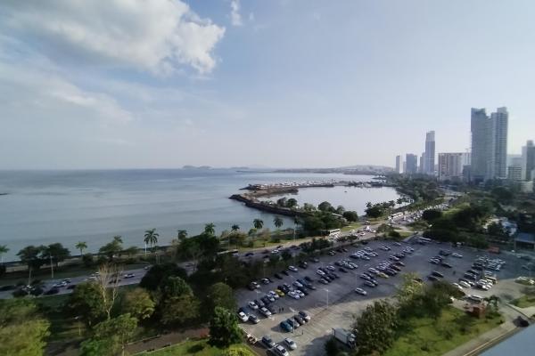 Venta de apartamento en avenida balboa