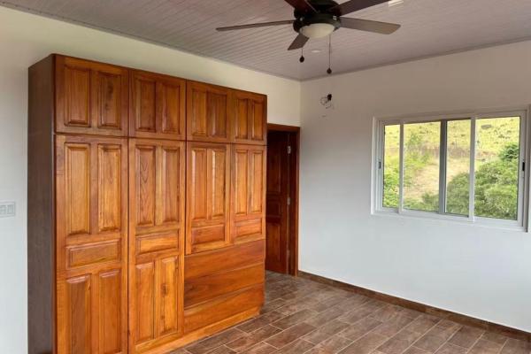 Casa en venta – vista a al mar en el calvario