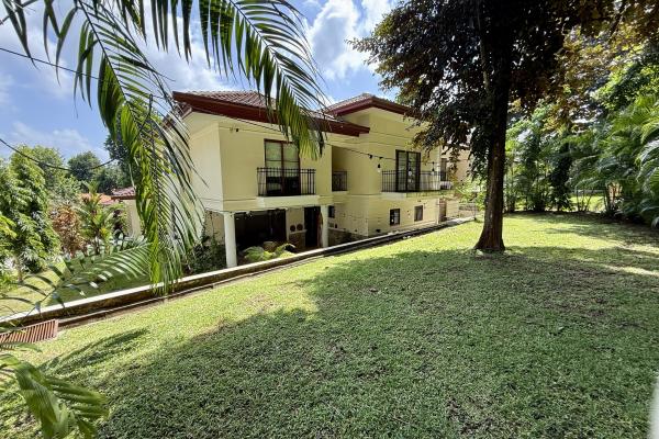 Rent house in los senderos camino de cruces
