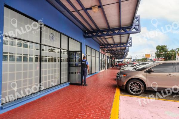 Venta local comercial cc los pueblos rentando