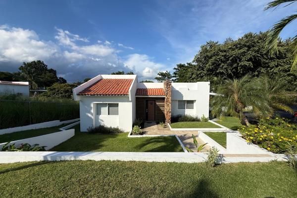 Casa privada con piscina y amplio terreno en coronado