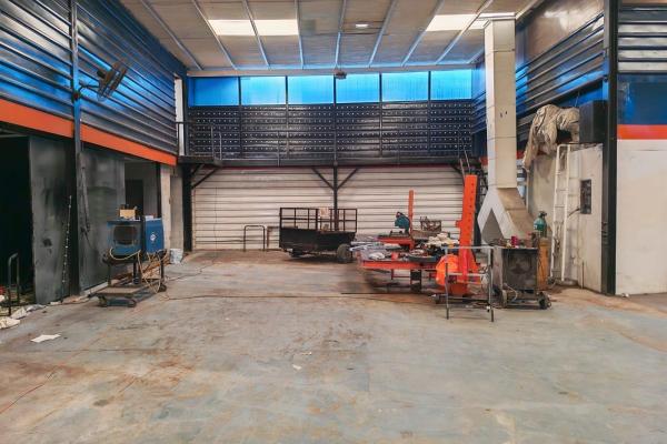 For sale lot / warehouse in chanis