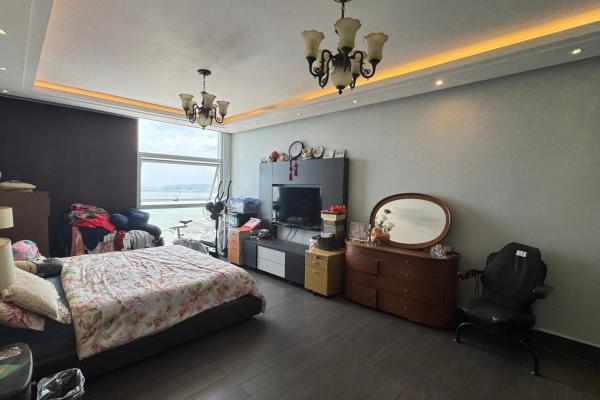 For sale - q tower