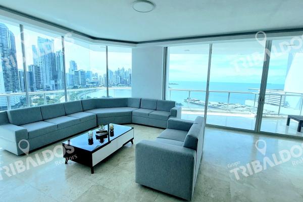 Hermoso apartamento en ave. balboa, ph sky residence con vista al mar