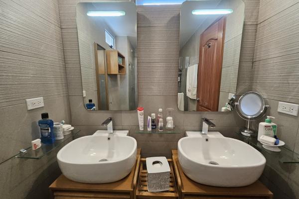 Venta de casa unifamiliar en fuente del fresno condado del rey remodelada