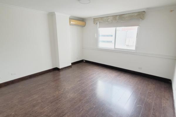 Bargain for sale at edf bahia marbella 1