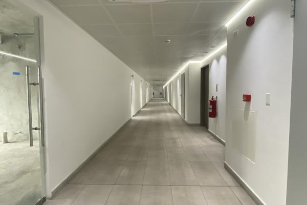 Venta de consultorio medico en park square medical center, via españa