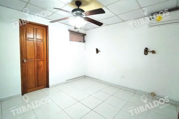 Sale of townhouse in villa cáceres