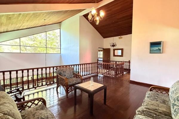 Se vende casa en altos de cerro azul