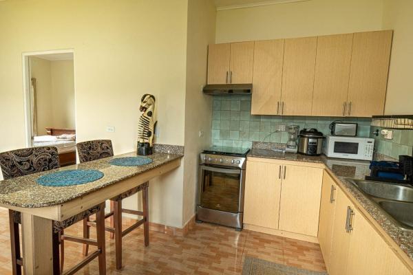 Alto boquete home with studio & fenced yard