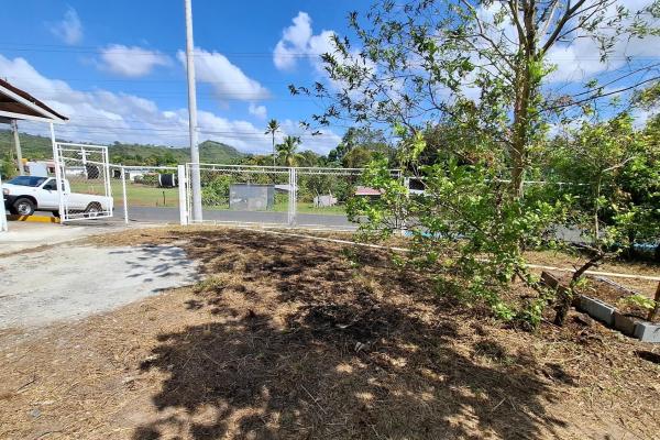 Ollas abajo plaza comercial en venta