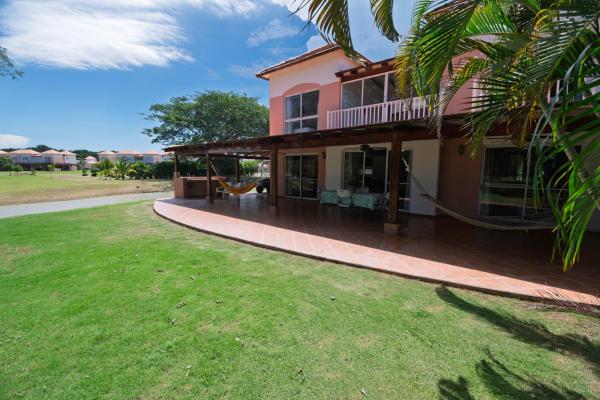 Casa adosada de 4 habitaciones en costa blanca