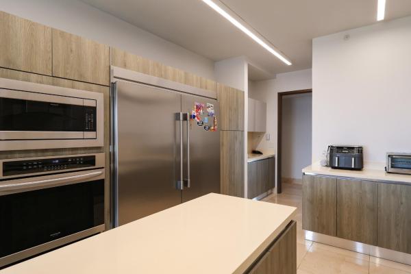 Exclusive condo for sale in santa maria