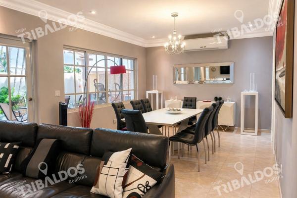 Casa en venta en palmeras del este con 5 recámaras en costa del este