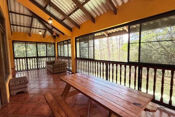 Se vende casa en altos de cerro azul
