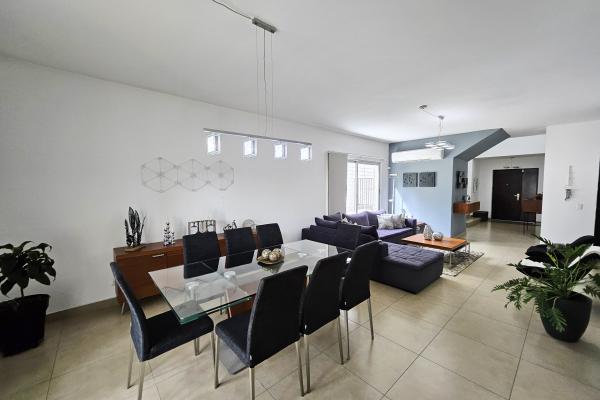 Sale of house in dorado village in condado del rey