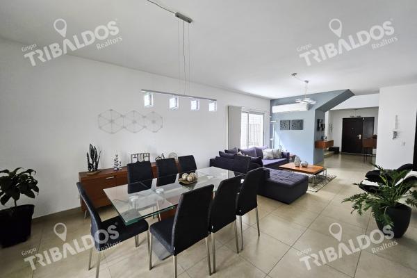Venta de casa en dorado village en condado del rey