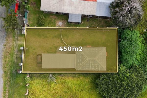 Alto boquete home with studio & fenced yard
