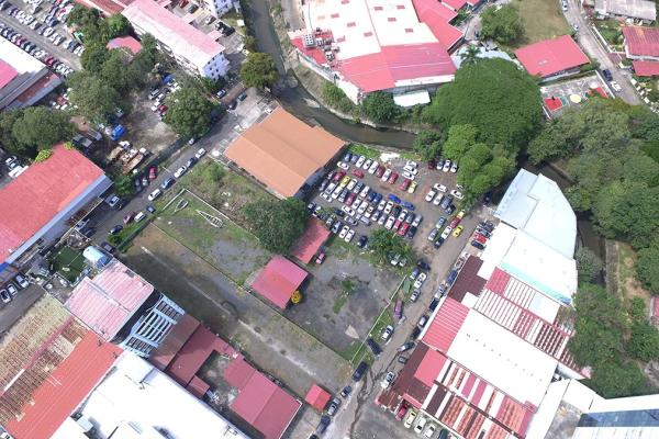 Venta de terreno en via brasil