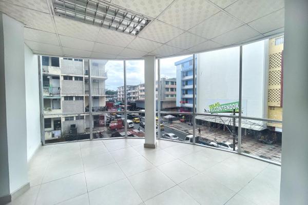 Commercial building for sale in calidonia