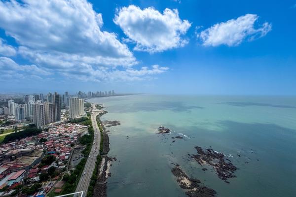 Luxury penthouse in panama city panama