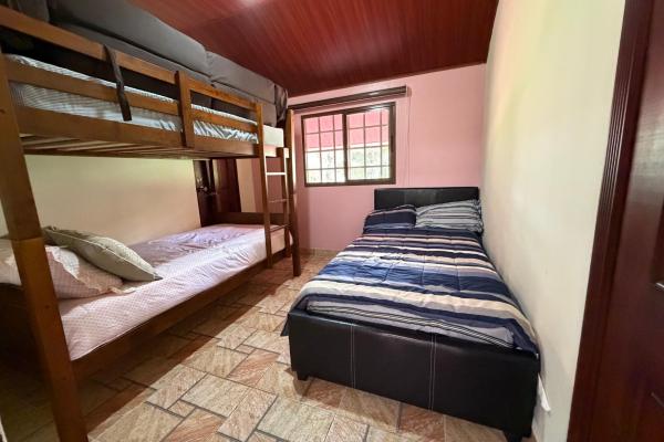 Se vende casa en altos de cerro azul