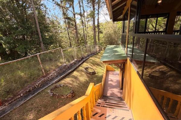 House for sale in altos de cerro azul