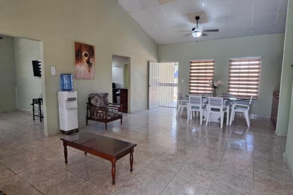 Casa con piscina en un amplio terreno en nueva gorgona, panamá.