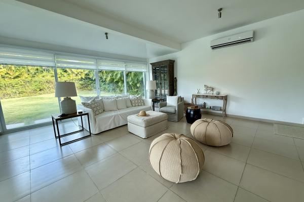 Sale of house in bijao beach club, rio hato.
