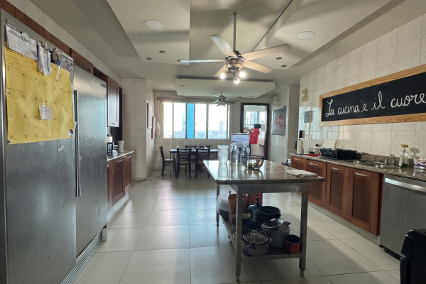Venta de apartamento en ph torre zeus, costa del este