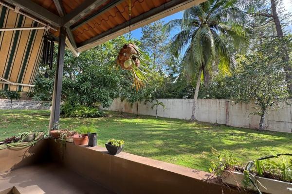 Casa con piscina en lote de 2.239 m²