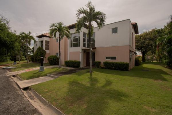 Casa cerca de la playa en costa blanca golf & villas