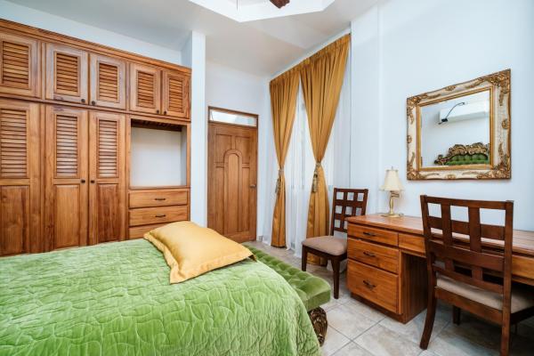 Oasis tropical en sortova: impresionante casa con apartamento