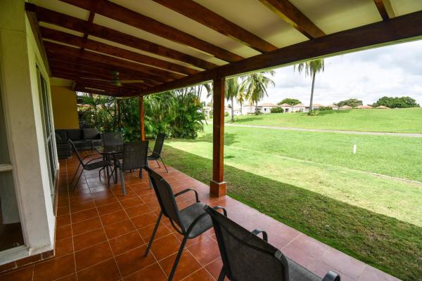 Casa adosada de esquina en costa blanca golf & vil