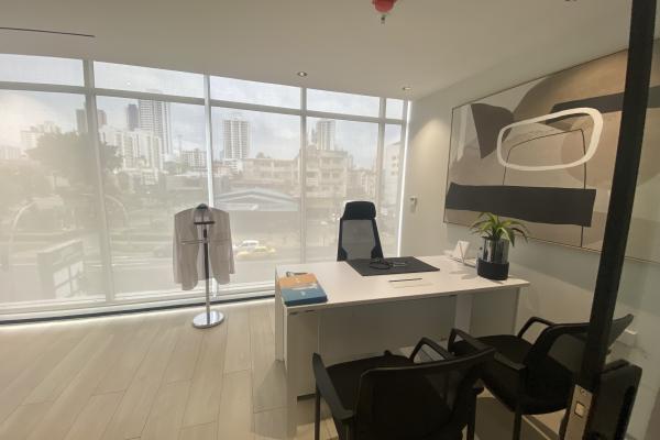 Venta de local comercial en park square medical center
