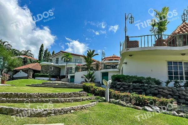 Se vende hacienda en punta barco resort