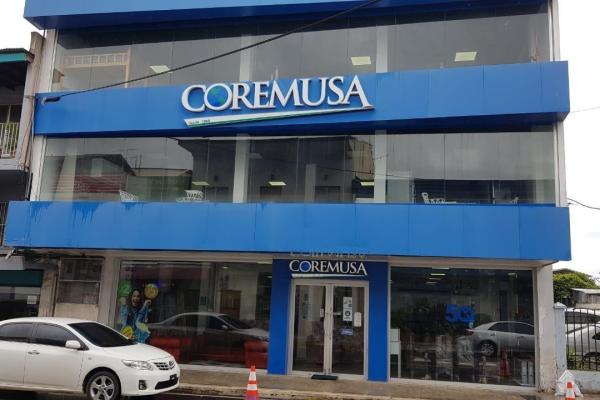 Venta de edificio comercial en la central de chitré (negociable)