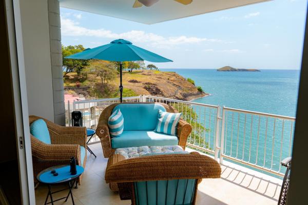 Apartamento de 4 habitaciones frente al mar en farallon