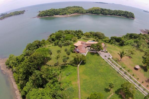 Finca frente al mar en boca brava, boca chica