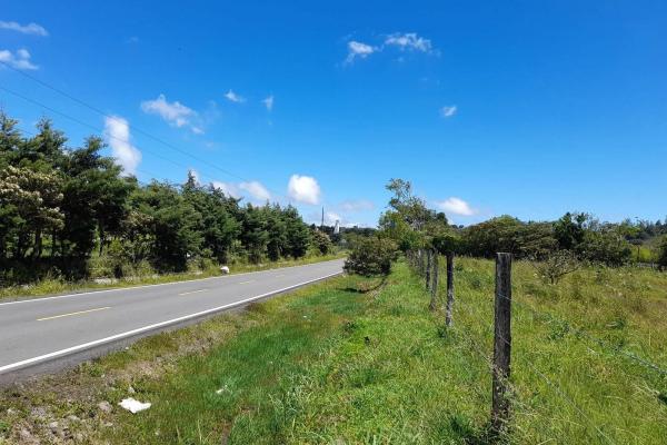 Flat road-front lot for sale in volcan