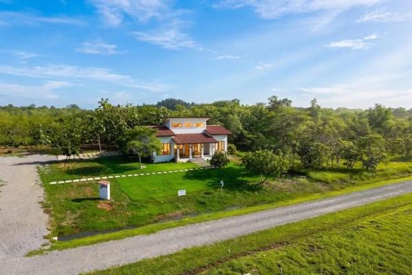 New 3-bedroom villa in boca chica