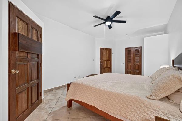 Condominio exclusivo en el tercer piso en valle escondido boquete