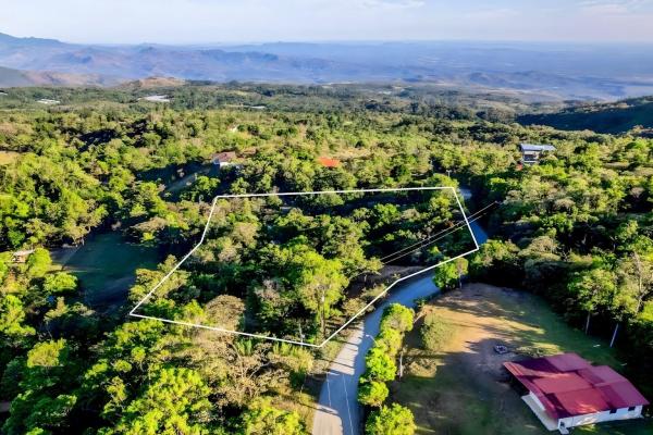 Finca con casa en venta en alto jaramillo boquete