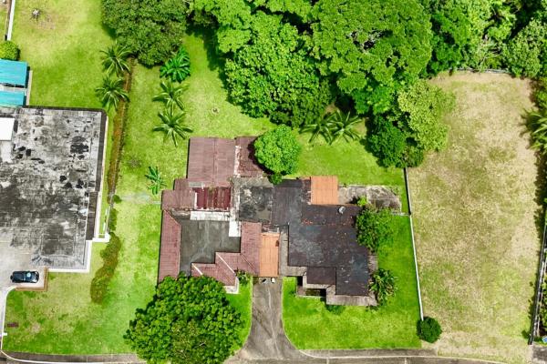Exclusive double duplex in brazos heights, colon