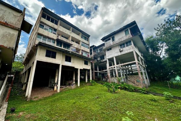 Selling two rented apartment buildings in perejil