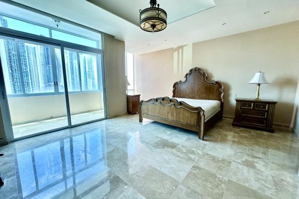Penthouse for sale in paitilla, torre del parque building.