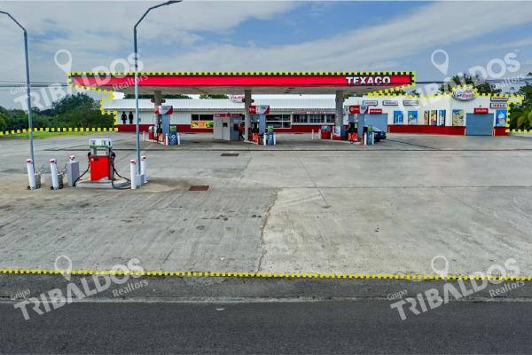 Venta de gasolinera con 2 locales comerciales en penonomé