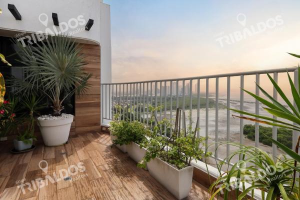 Penthouse 2 niveles frente al mar con terraza en coco del mar