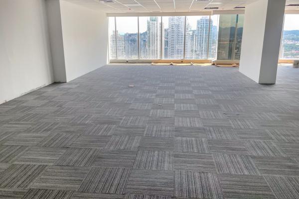 Alquiler de oficina en evolution tower